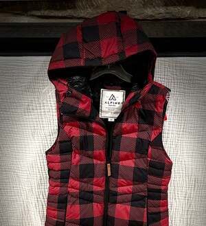 Alpine Design Women's Buffalo Plaid Hooded Puffer Vest